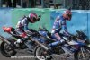 Deux Suzuki côte à côte