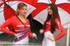 Les umbrellas girls réchauffent l' ambiance !