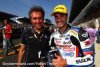 Baptiste Guittet aux cotés de son père à l' arrivée des 24 Heures 2011.