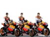 Pedrosa, Dovisiozo et Stoner seront accompagnés de Simoncelli (aux couleurs Gresini) lui aussi pilote officiel, 2011 sera l' année Honda !