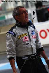 Le patron est tendu...
