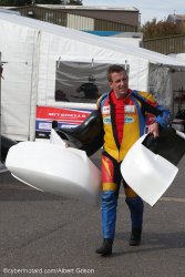 Phill Bell prévoyant