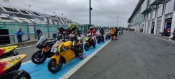 Plusieurs chutes dans le premier tour - Drapeau rouge