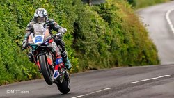 Une course supersport réduite à trois tours