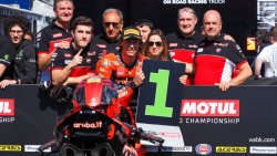 Nicolo Bulega s'impose en course 1 à Barcelone