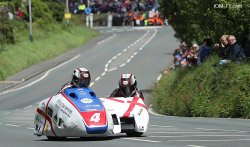 La 3e place du podium side car a un vétéran.