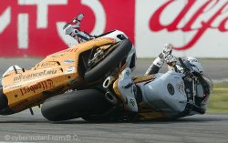 Coup dur pour Guintoli et Smrz à Assen !