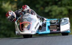 Les Frères Birchall toujours au plus haut en side car