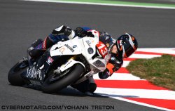 Suite à la chute du QERT, la BMW N°13 hérite de la troisième place en superstock.