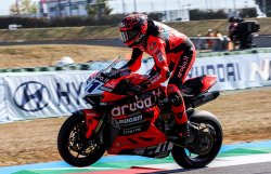 Quatrième doublé du pilote d'Aruba Ducati à Magny Cours