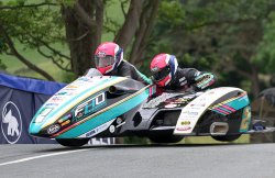 Peter Founds/ Jevan Walmsley 2e en course side car deux