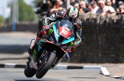 11e victoire en superstock pour Peter Hickman
