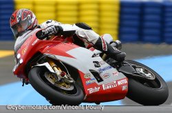MV Agusta loupe une marche
