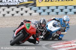 ER6 contre ST3