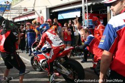 La Honda 111 enchaîne les ravitaillements éclairs
