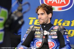 Victoire de Stefano Manzi en course 2 qui permet à Yamaha de remporter le titre constructeur.