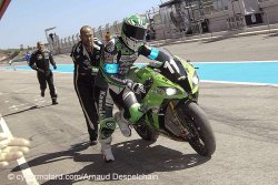 Cour dur pour ka Kawasaki officielle à la 7e heure de course