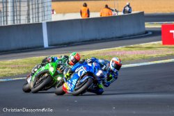 Dimanche 10h10 : La Kawasaki N°11 reprend la 3e place au détriment de la Suzuki N°1