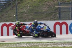 Une remontée fantastique de Guintoli en 2e course