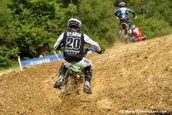 Chute au départ de la manche 2 à Bourguignons pour Grégory Aranda