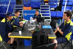 Debriefing après une séance d' essais.