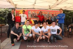 La très sympathique équipe du team 6e Avenue avec au premier rang les membres du team Alpe Trial Ancelle Sherco