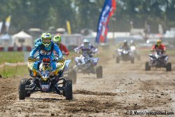 Les commandes de la course et une chute en manche 1 pour Carl Bunce