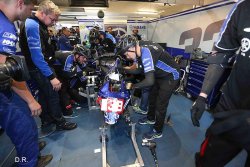 Chute du leader en superstock