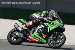 Cavalier seul de Sykes en première manche superbike