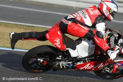 Le grand écart pour Khairuddin en moto3 !