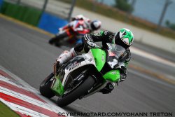 superbike de Magny Cours : Gregory Leblanc n' a laissé aucune chance à ses adversaires.
