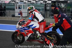 Vidange sur piste pour la Honda N°77