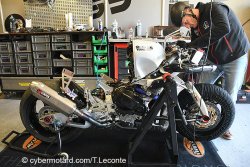 Un proto de moto coupé en deux !