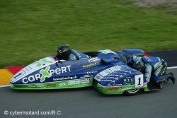 le championnat "mondial" side car 2011 ne compte que ...5 épreuves ! 