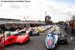 Parc fermé pour 52 side cars !
