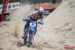 Podium et plaque rouge de leader pour Thibault Maupin à la Ronde des Sables Juniors d'Hossegor-Capbreton 2018