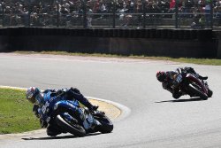 David Perret s'attaque aux pilotes officiels