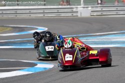 Les Vinet (29) et Benigno/Bouchard (34) ne se quittent plus.