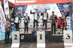 Podium scratch course 1 du samedi 15 juillet