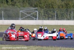 Les side F2 bastonnent