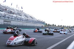 Des tribunes quasi désertes