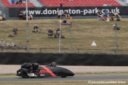 Pierre et Léopold découvrent Donington
