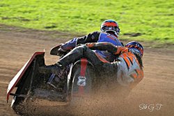 Leglise et Arifon en side grass-track