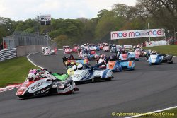 Départ de la course, premier virage