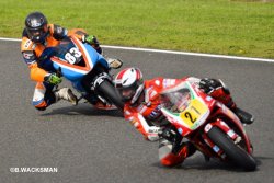 Ducati 998 contre Proto Suzuki 700 SV