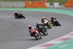 Une remontée de la queue à la tête de course pour Mickaël Perrin