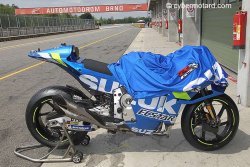 Nouveau bras oscillant pour Suzuki