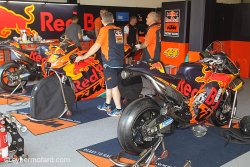 KTM fait feu de tout bois
