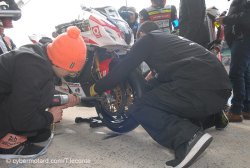 24H moto > samedi > Après une demi-heure de course