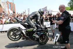 Jusqu'où s'arrêtera Ian Hutchinson ?